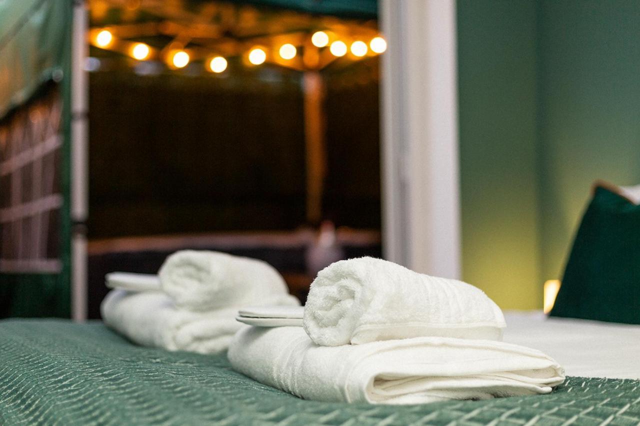 Stylish & Cosy Margate Escape With Hot Tub And Log Burner Dogs Welcome Eksteriør billede